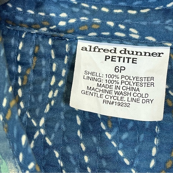 Alfred Dunner, Quilted Lightweight Jacket. Size 6P. In excellent condition! - Picture 3 of 4